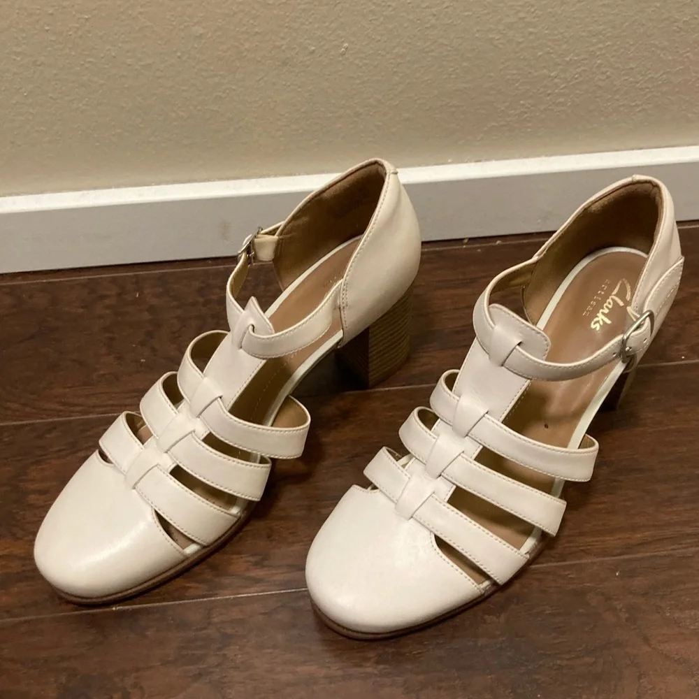Clarks Cream High-heeled Sandal - Picture 2 of 6